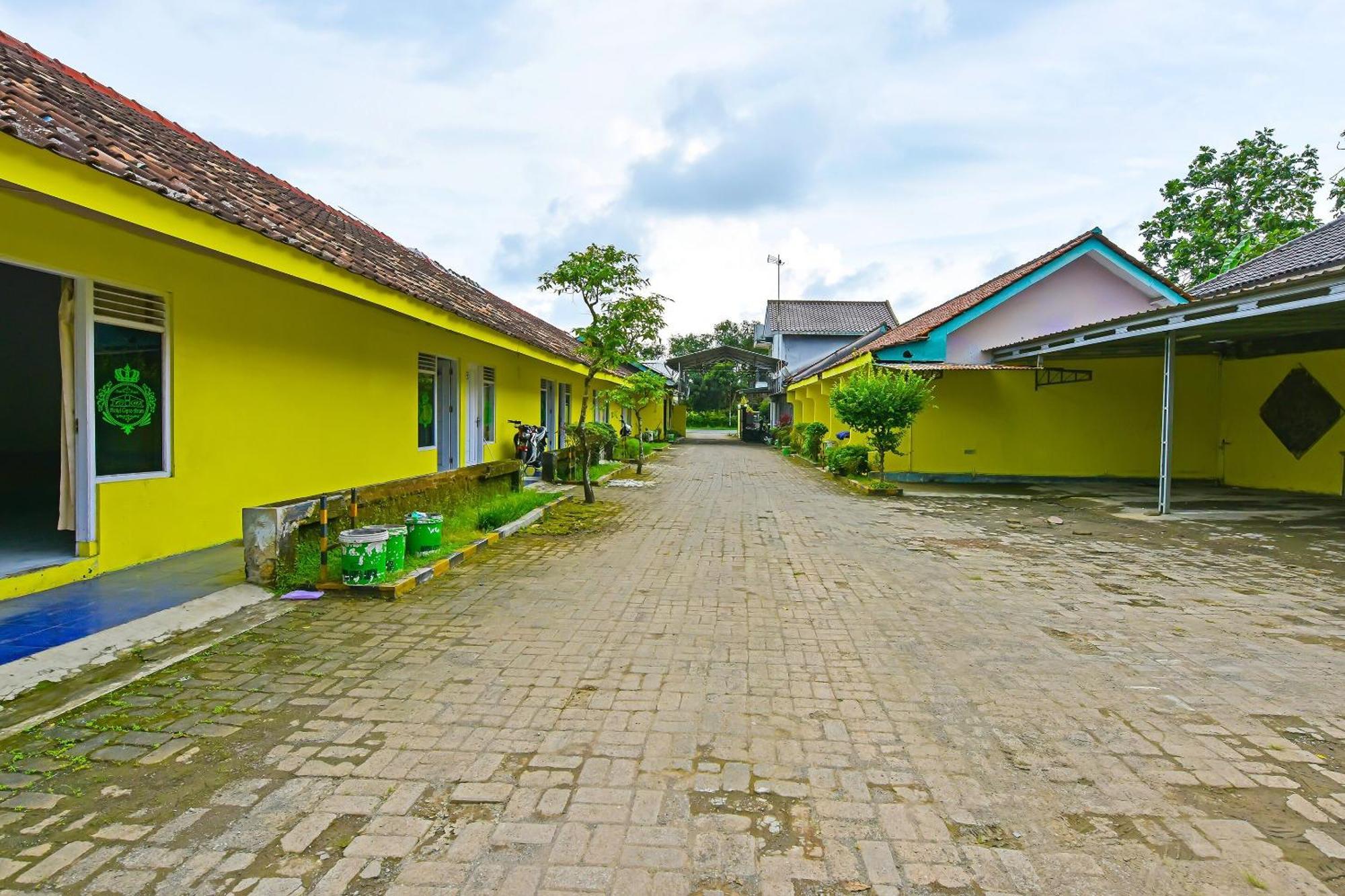 Spot On 91905 Hotel Cipto Arum Cilacap Extérieur photo